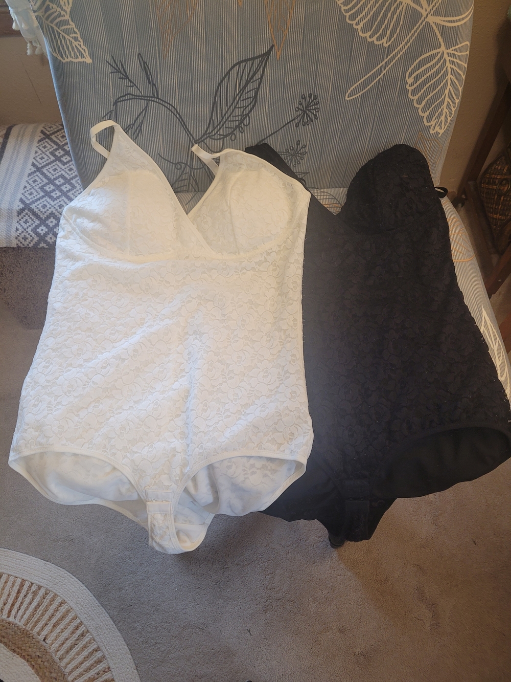 Lace Bodysuit Shapewear Duo in White & Black